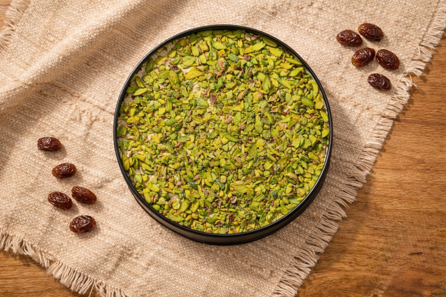 Meram helvanın antep fıstıklı hurma suyu ilaveli helvası